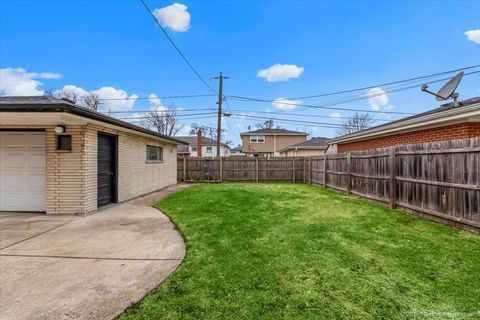 Tiny photo for 10316 Lamon Avenue, Oak Lawn, IL 60453 (MLS # 12538962)