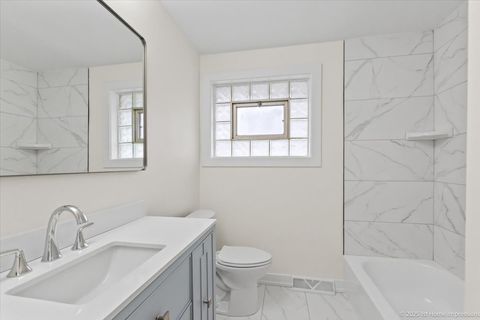 Tiny photo for 10316 Lamon Avenue, Oak Lawn, IL 60453 (MLS # 12538962)