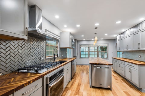 Tiny photo for 15 Winding Branch Road, Hawthorn Woods, IL 60047 (MLS # 12774007)