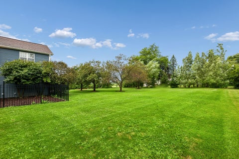 Tiny photo for 15 Winding Branch Road, Hawthorn Woods, IL 60047 (MLS # 12774007)