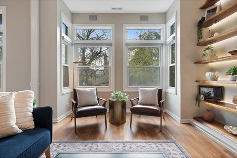 Tiny photo for 2615 N Wilton Avenue, Chicago, IL 60614 (MLS # 12620455)