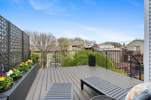 Tiny photo for 2615 N Wilton Avenue, Chicago, IL 60614 (MLS # 12620455)