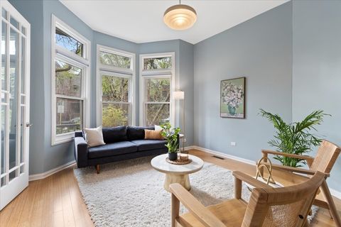 Tiny photo for 2615 N Wilton Avenue, Chicago, IL 60614 (MLS # 12620455)