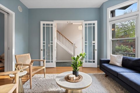 Tiny photo for 2615 N Wilton Avenue, Chicago, IL 60614 (MLS # 12620455)