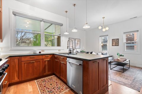 Tiny photo for 2615 N Wilton Avenue, Chicago, IL 60614 (MLS # 12620455)