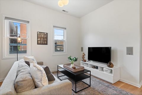 Tiny photo for 2615 N Wilton Avenue, Chicago, IL 60614 (MLS # 12620455)