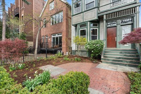 Tiny photo for 2615 N Wilton Avenue, Chicago, IL 60614 (MLS # 12620455)