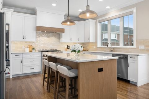 Tiny photo for 534 N Catherine Avenue, La Grange Park, IL 60526 (MLS # 12574727)