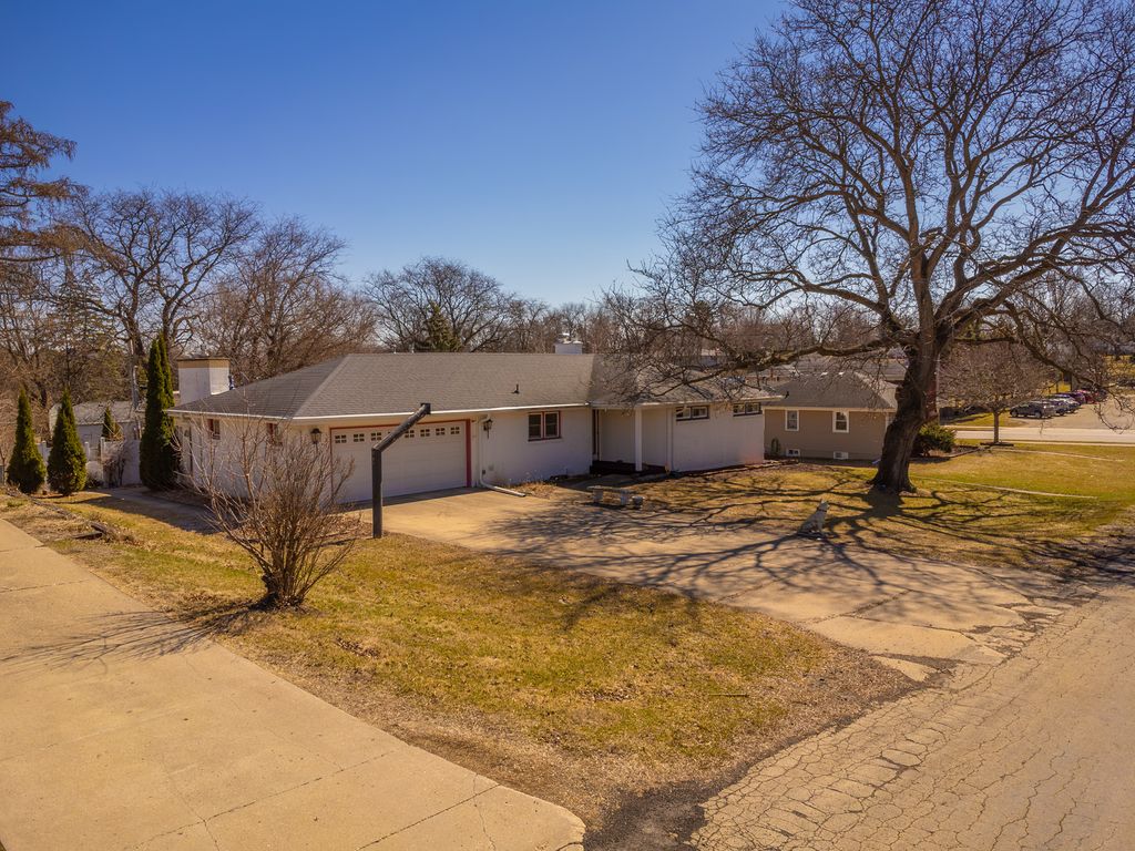 listing image 44