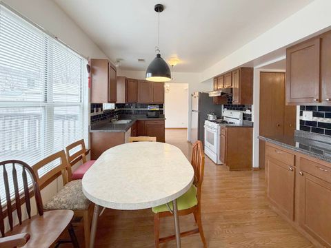 Tiny photo for Mundelein, IL 60060 (MLS # 12593713)