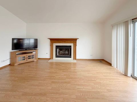 Tiny photo for Mundelein, IL 60060 (MLS # 12593713)