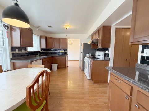 Tiny photo for Mundelein, IL 60060 (MLS # 12593713)