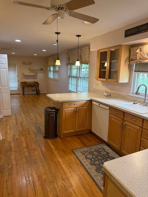 Tiny photo for 435 S Stratford Avenue, Elmhurst, IL 60126 (MLS # 12719614)