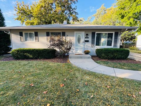 Tiny photo for 234 MOHAWK Trail, Buffalo Grove, IL 60089 (MLS # 12493170)