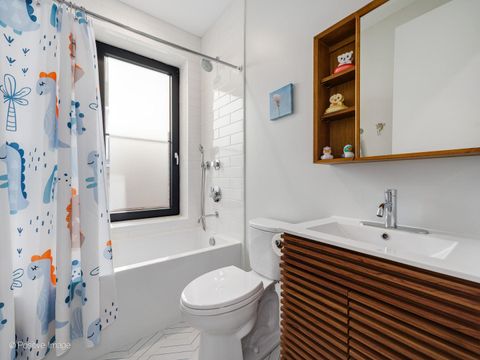 Tiny photo for 1364 N Wolcott Avenue, Chicago, IL 60622 (MLS # 12464305)