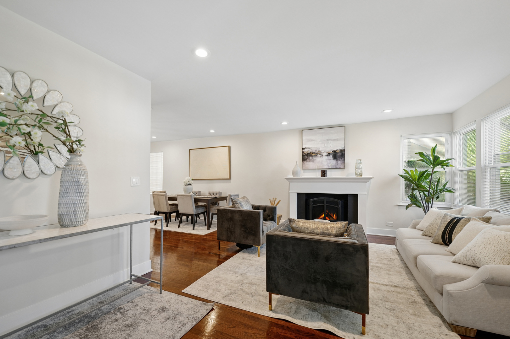 8329 S Vernon Avenue