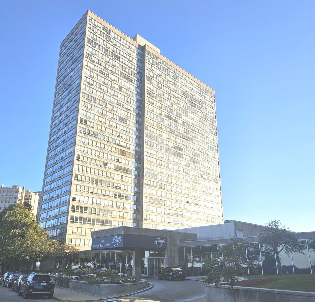 Photo for 4800 S Chicago Beach Drive #1202S, Chicago, IL 60615 (MLS # 12480073)