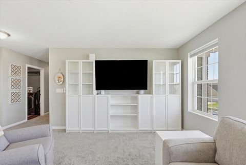 Tiny photo for 21127 Coventry Circle, Shorewood, IL 60404 (MLS # 12604348)