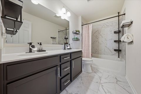 Tiny photo for 21127 Coventry Circle, Shorewood, IL 60404 (MLS # 12604348)