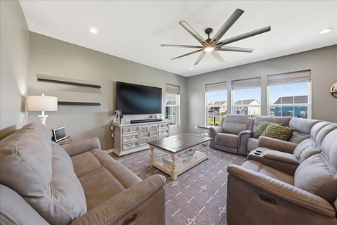 Tiny photo for 21127 Coventry Circle, Shorewood, IL 60404 (MLS # 12604348)