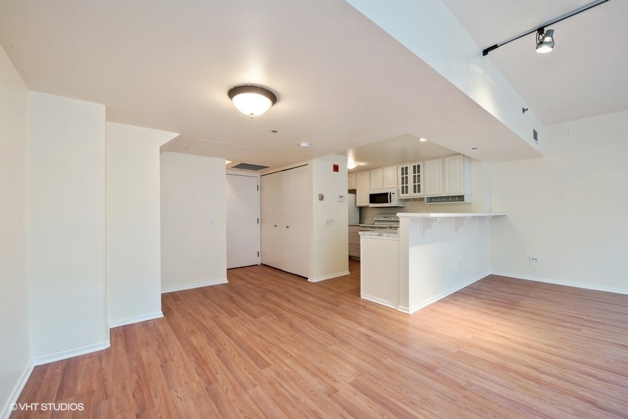61 W 15th Street 204