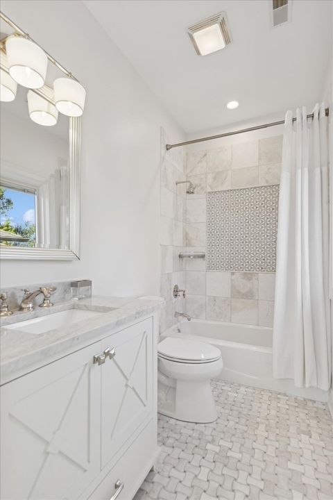 Tiny photo for 156 Sunnyside Avenue, Elmhurst, IL 60126 (MLS # 12451355)
