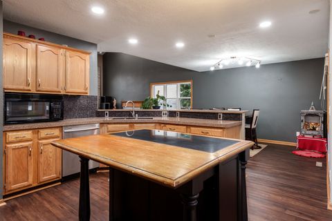 Tiny photo for 6571 Chartwell Drive, Rockford, IL 61114 (MLS # 12605034)