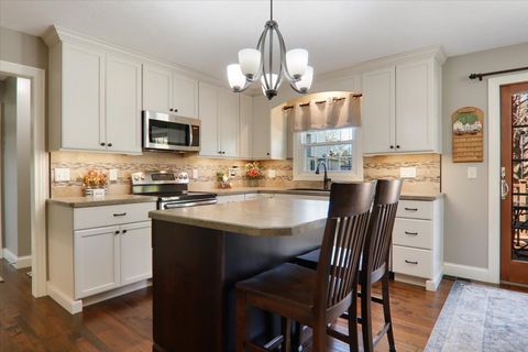 Tiny photo for 1505 Paddington Drive, Bloomington, IL 61704 (MLS # 12519050)