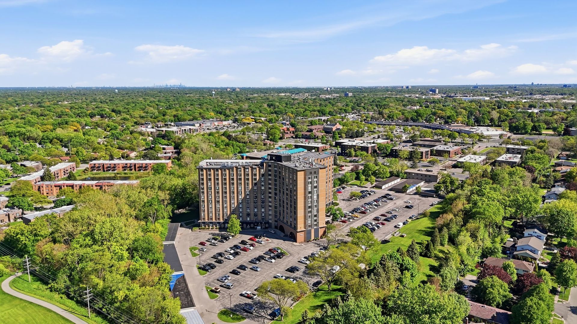 1 Renaissance Place 816