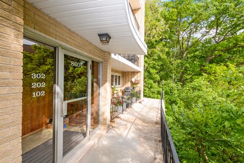 Tiny photo for 8604 W 95th Place #202, Hickory Hills, IL 60457 (MLS # 12674646)