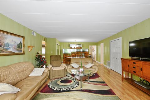 Tiny photo for 8604 W 95th Place #202, Hickory Hills, IL 60457 (MLS # 12674646)