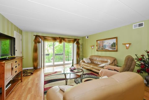 Tiny photo for 8604 W 95th Place #202, Hickory Hills, IL 60457 (MLS # 12674646)