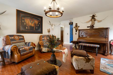 Tiny photo for 1660 Castillian Way, Mundelein, IL 60060 (MLS # 12568741)