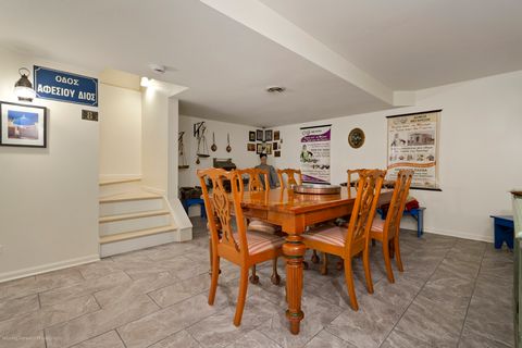 Tiny photo for 1660 Castillian Way, Mundelein, IL 60060 (MLS # 12568741)