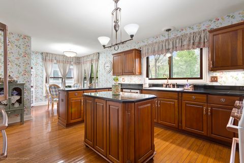 Tiny photo for 1660 Castillian Way, Mundelein, IL 60060 (MLS # 12568741)