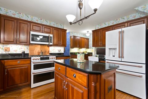 Tiny photo for 1660 Castillian Way, Mundelein, IL 60060 (MLS # 12568741)