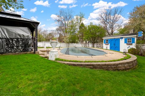 Tiny photo for 1660 Castillian Way, Mundelein, IL 60060 (MLS # 12568741)