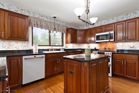 Tiny photo for 1660 Castillian Way, Mundelein, IL 60060 (MLS # 12568741)