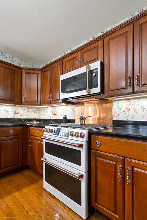 Tiny photo for 1660 Castillian Way, Mundelein, IL 60060 (MLS # 12568741)