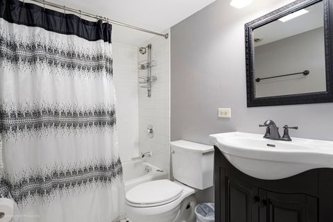 Tiny photo for 1660 Castillian Way, Mundelein, IL 60060 (MLS # 12568741)