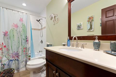 Tiny photo for 1660 Castillian Way, Mundelein, IL 60060 (MLS # 12568741)