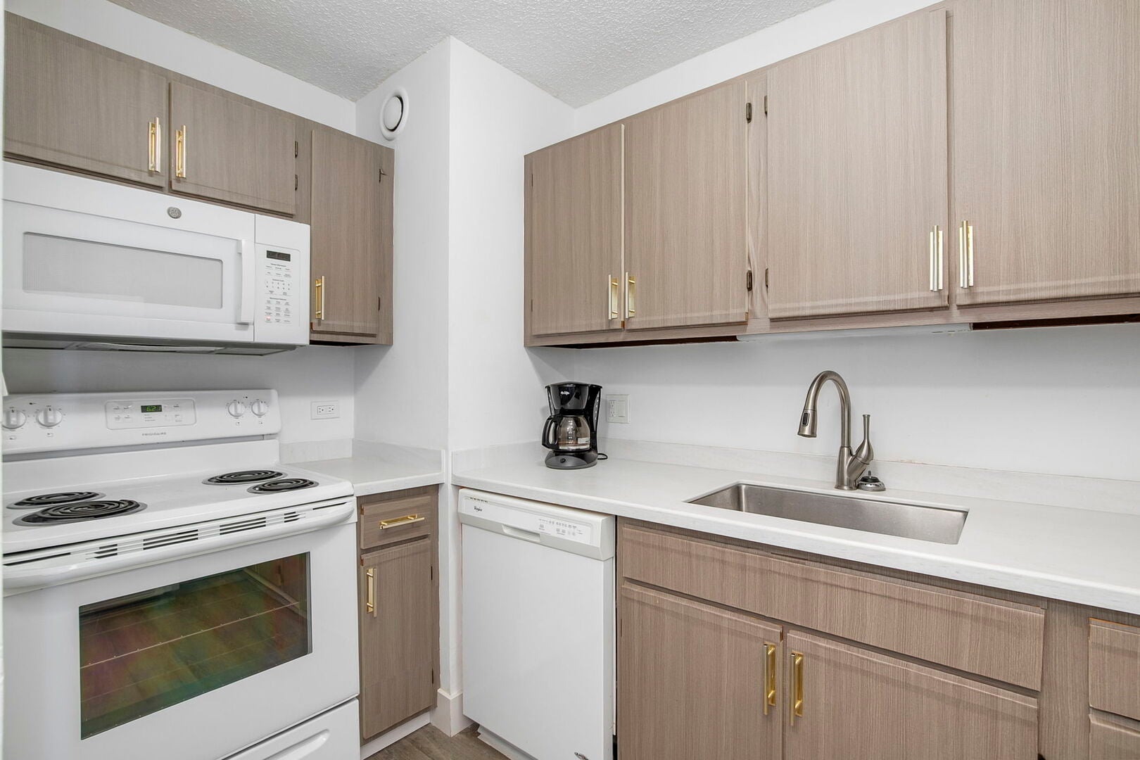 1122 N Clark Street 3104