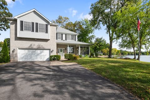 Tiny photo for 101 Burton Street, Grayslake, IL 60030 (MLS # 12386578)