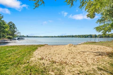 Tiny photo for 101 Burton Street, Grayslake, IL 60030 (MLS # 12386578)