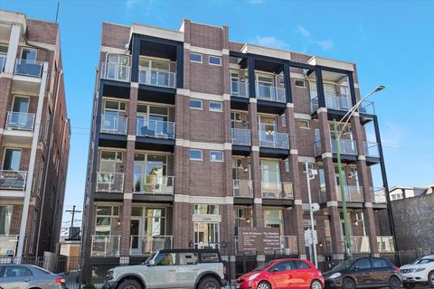 Tiny photo for 2450 N Clybourn Avenue #5S, Chicago, IL 60614 (MLS # 12468116)