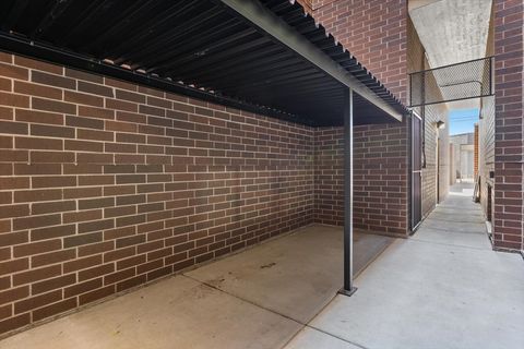 Tiny photo for 2450 N Clybourn Avenue #5S, Chicago, IL 60614 (MLS # 12468116)