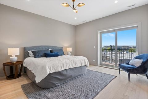 Tiny photo for 2450 N Clybourn Avenue #5S, Chicago, IL 60614 (MLS # 12468116)