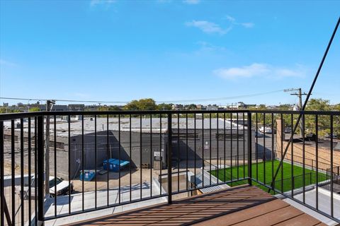 Tiny photo for 2450 N Clybourn Avenue #5S, Chicago, IL 60614 (MLS # 12468116)