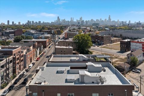 Tiny photo for 2450 N Clybourn Avenue #5S, Chicago, IL 60614 (MLS # 12468116)