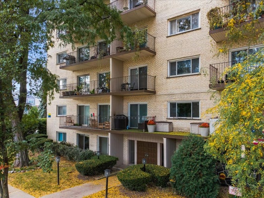 8630 FERRIS AVE UNIT 404, MORTON GROVE, IL 60053 - Image a3cc0140f6a250e4bdd3bd4bc403e3db/1292617445